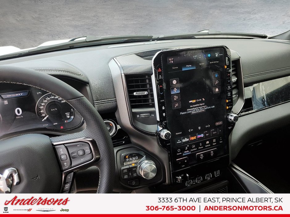 2026 Ram 1500 SPORT 5.7L HEMI V8 / Crew Cab / Ventilated Front Seats / Power Tailgate