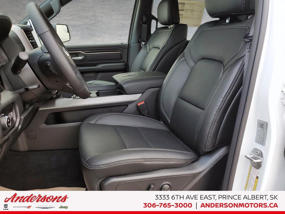 2026 Ram 1500 SPORT 5.7L HEMI V8 / Crew Cab / Ventilated Front Seats / Power Tailgate