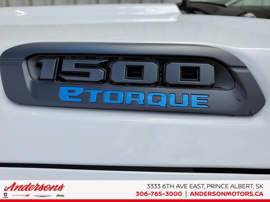 2026 Ram 1500 SPORT 5.7L HEMI V8 / Crew Cab / Ventilated Front Seats / Power Tailgate
