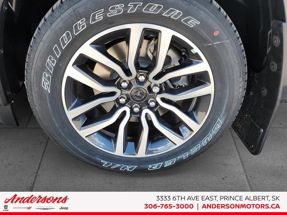 2026 Ram 1500 LIMITED 5.7L HEMI / Crew Cab / Heads-Up Display