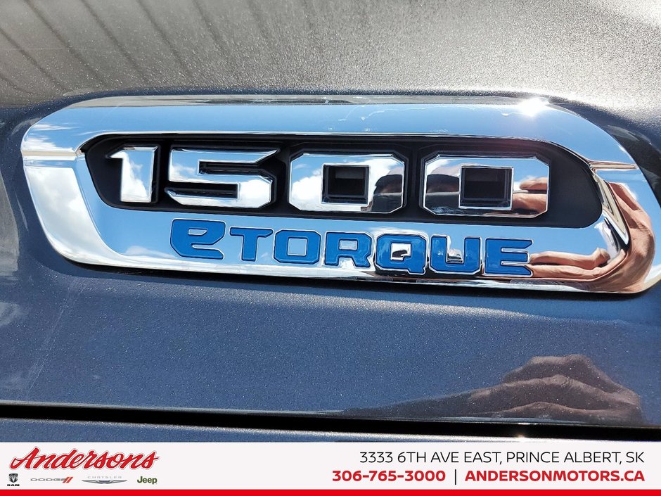 2026 Ram 1500 LIMITED 5.7L HEMI / Crew Cab / Heads-Up Display