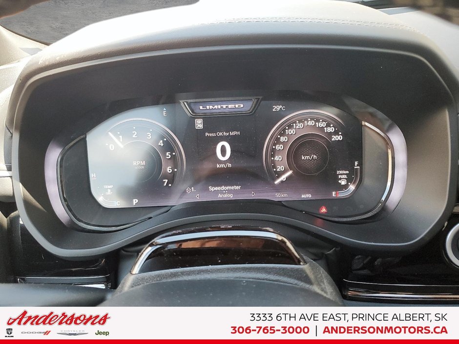 2026 Ram 1500 LIMITED 5.7L HEMI / Crew Cab / Heads-Up Display