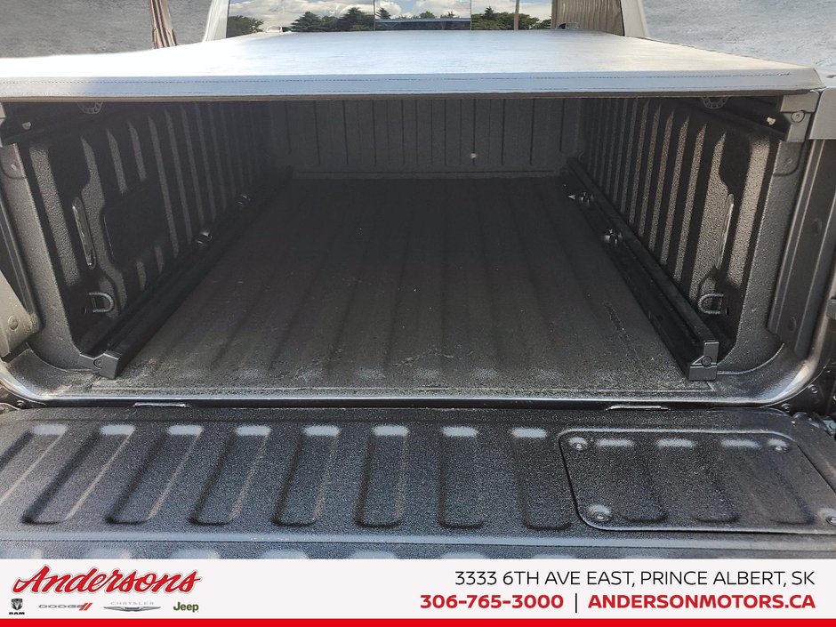 2026 Ram 1500 LIMITED 5.7L HEMI / Crew Cab / Heads-Up Display
