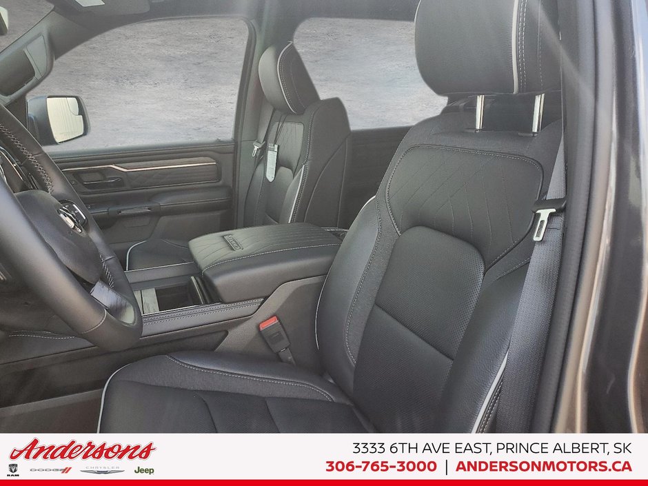 2026 Ram 1500 LIMITED 5.7L HEMI / Crew Cab / Heads-Up Display