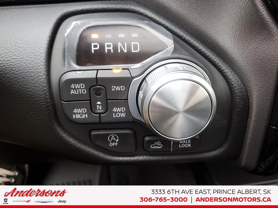 2026 Ram 1500 REBEL 5.7L / Crew Cab / 19-speaker Harman/Kardon Audio