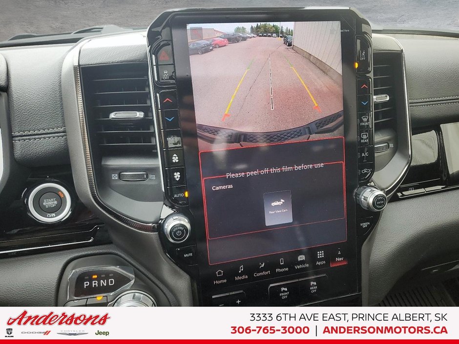 2026 Ram 1500 REBEL 5.7L / Crew Cab / 19-speaker Harman/Kardon Audio