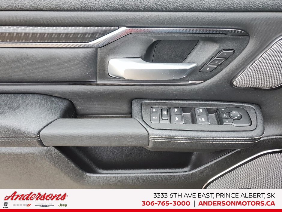 2026 Ram 1500 REBEL 5.7L / Crew Cab / 19-speaker Harman/Kardon Audio