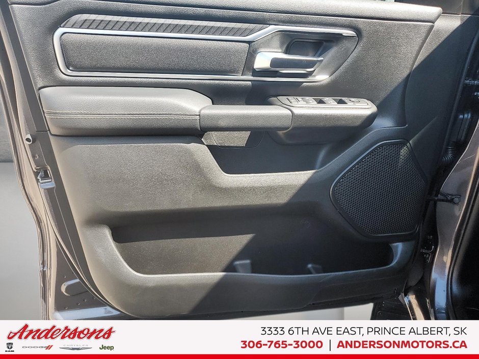 2026 Ram 1500 BIG HORN 3.0L Twin Turbo / Crew Cab / ParkSense