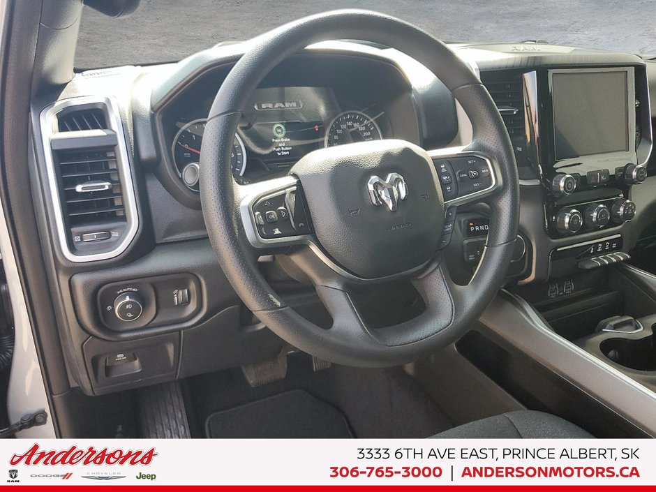 2026 Ram 1500 EXPRESS 3.0L Twin Turbo / Crew Cab / ParkSense