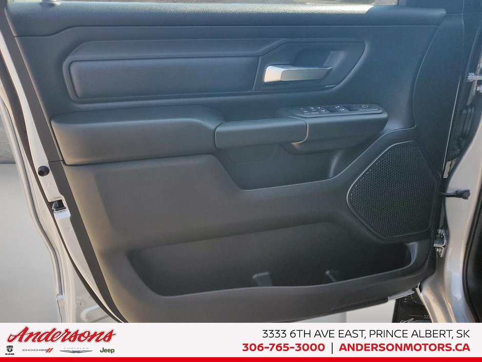 2026 Ram 1500 EXPRESS 3.0L Twin Turbo / Crew Cab / ParkSense