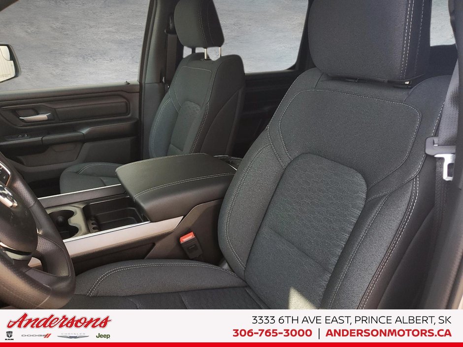 2026 Ram 1500 EXPRESS 3.0L Twin Turbo / Crew Cab / ParkSense