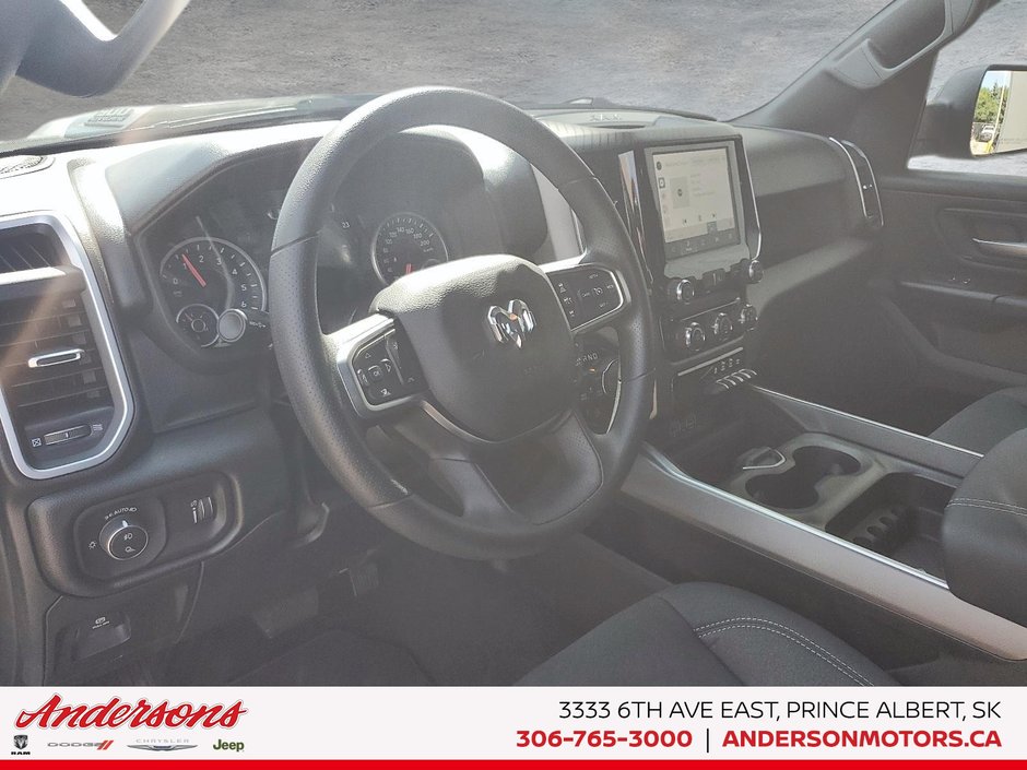 2026 Ram 1500 EXPRESS 3.0L Twin Turbo / Crew Cab / ParkSense