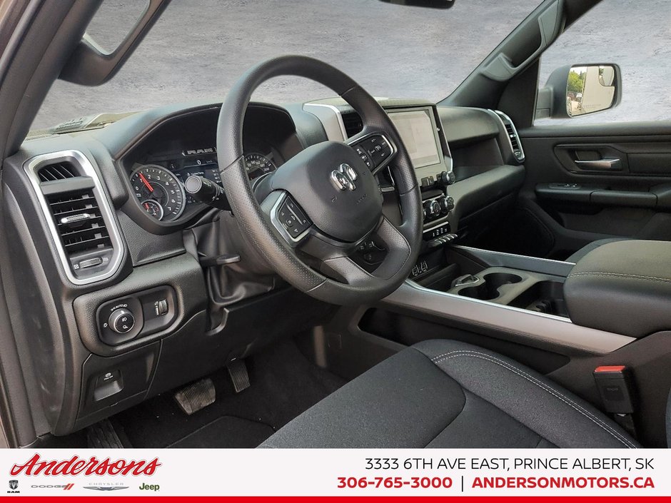2026 Ram 1500 EXPRESS 3.0L Turbo / Crew Cab / ParkSense