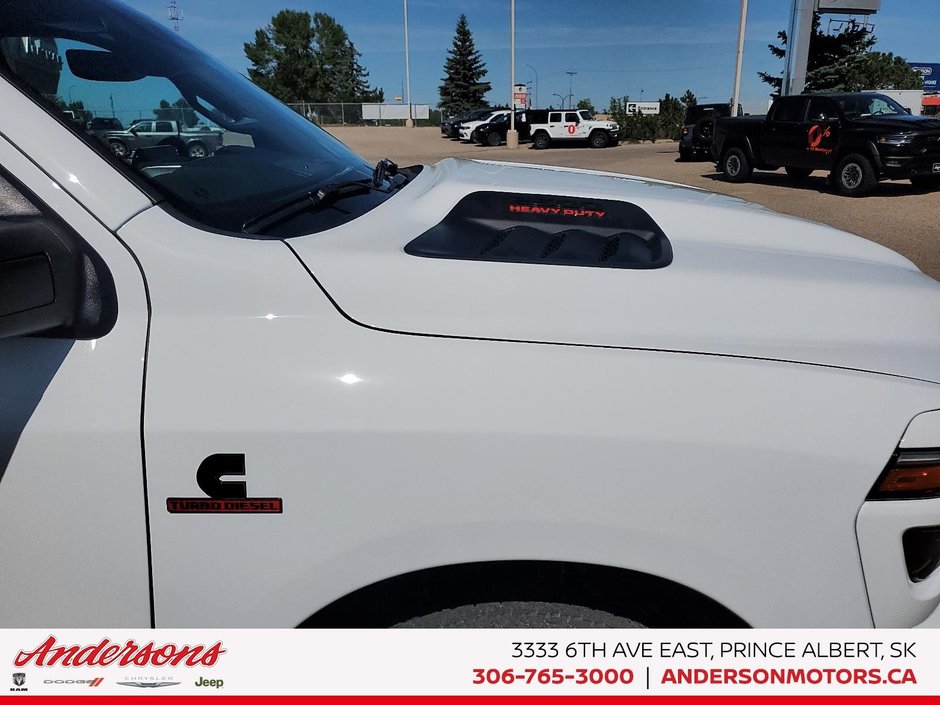 2025 Ram 2500 Laramie 6.7L Cummins / Crew Cab / 5th Wheel Prep