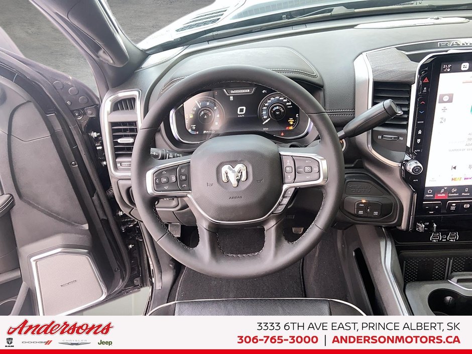 2026 Ram 2500 LARAMIE 6.7L Cummins Turbo-Diesel / Mega Cab / Leather-Faced / Night Edition