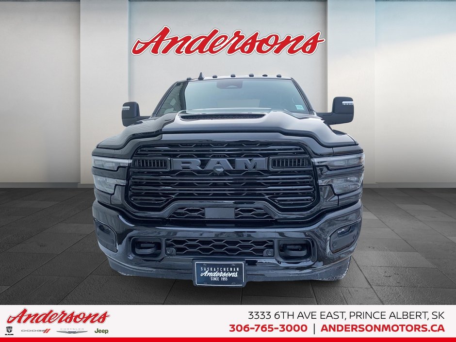 2026 Ram 2500 LARAMIE 6.7L Cummins Turbo-Diesel / Mega Cab / Leather-Faced / Night Edition