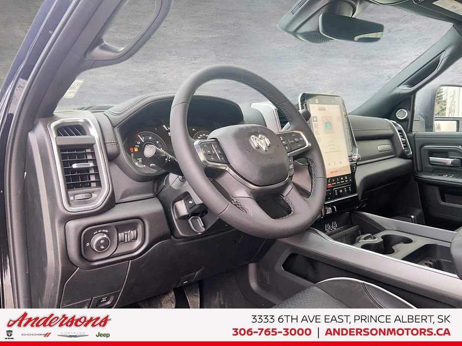 2026 Ram 2500 LARAMIE 6.7L Cummins Turbo-Diesel / Mega Cab / Leather-Faced / Night Edition