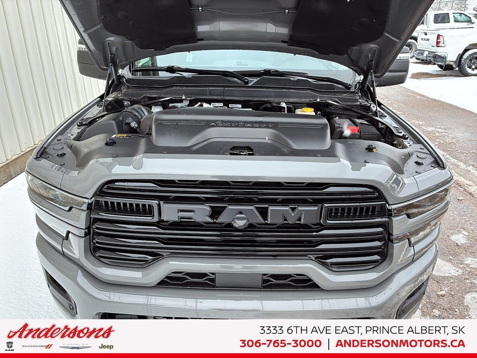 2026 Ram 2500 LARAMIE 6.7L Cummins Turbo-Diesel / Crew Cab / Leather-faced / Night Edition