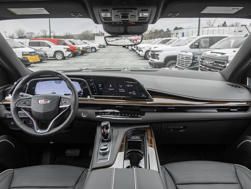 2024 Cadillac Escalade Premium Luxury-32