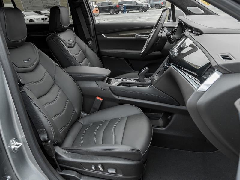 2024 Cadillac XT6 Premium Luxury AWD Premium Luxury-24