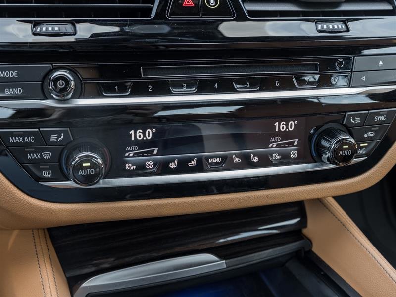 2019 BMW M550i xDrive-27