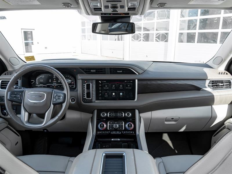 2023 GMC Yukon 4x4 Denali-32