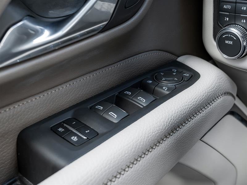 2023 GMC Yukon 4x4 Denali-17