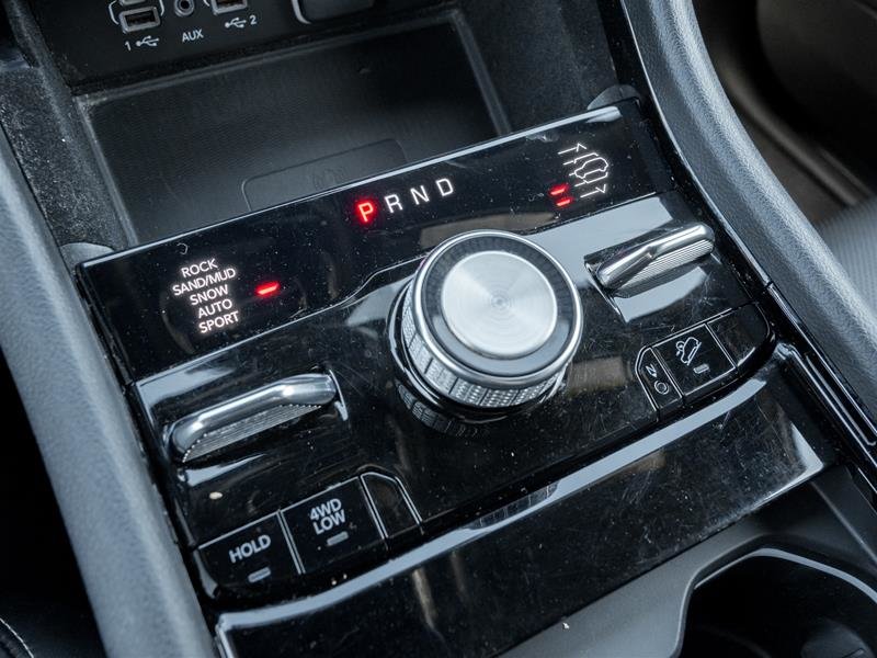 2022 Jeep Grand Cherokee L 4x4 Overland-16