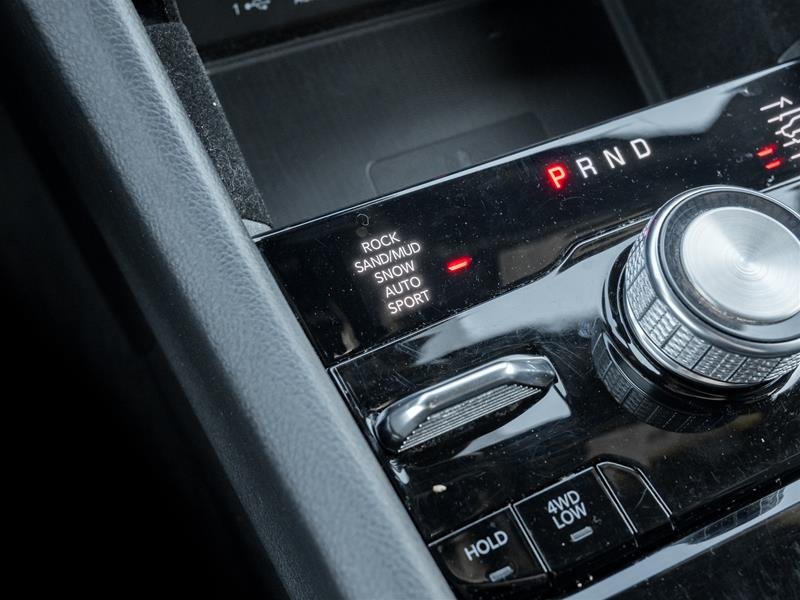 2022 Jeep Grand Cherokee L 4x4 Overland-17