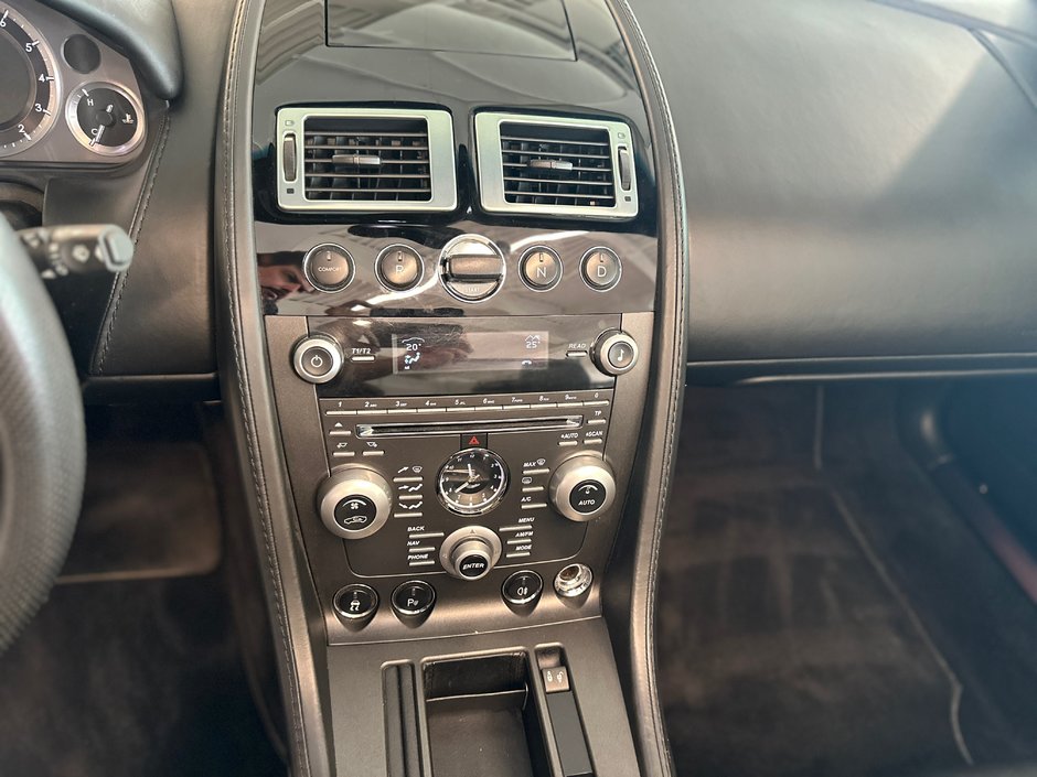 Aston Martin Vantage  2009-10
