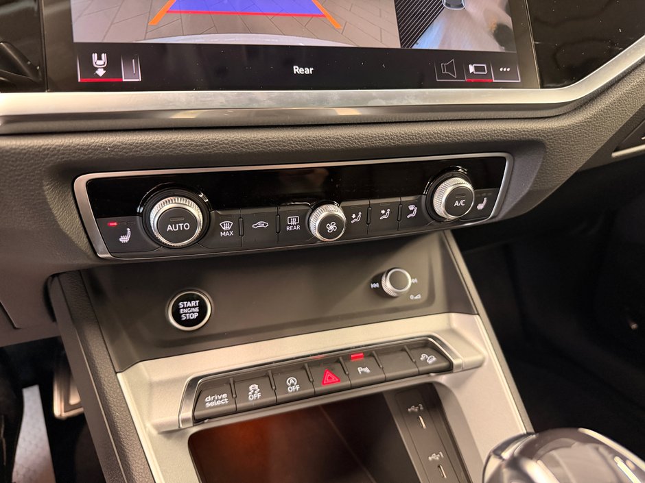 2022 Audi Q3 Technik-23