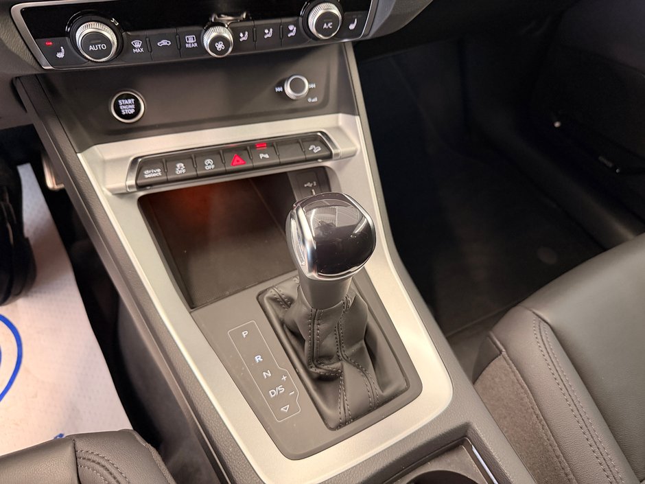 2022 Audi Q3 Technik-24