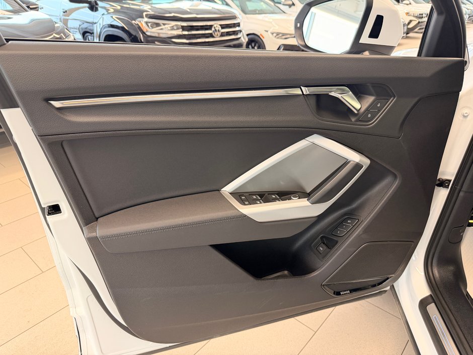 2022 Audi Q3 Technik-13