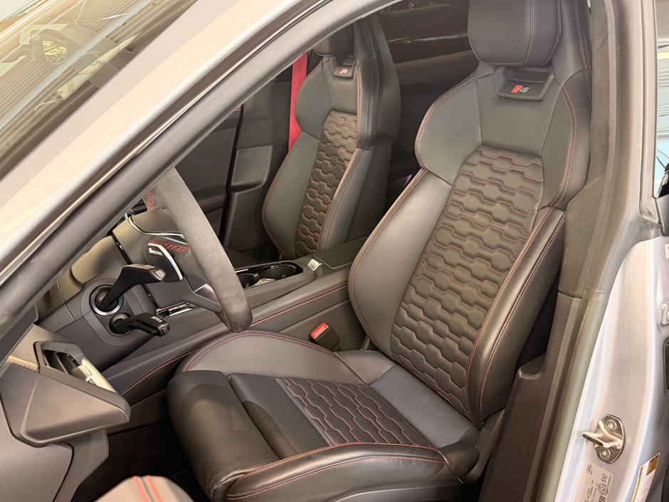 Audi RS e-tron GT RS 2023-15