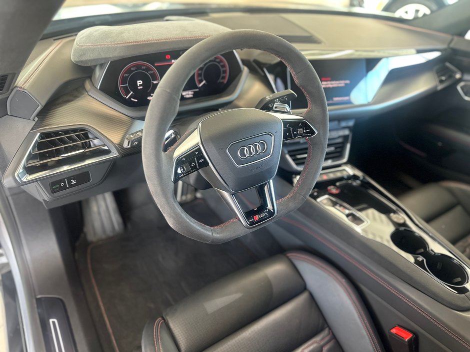 Audi RS e-tron GT RS 2023-13