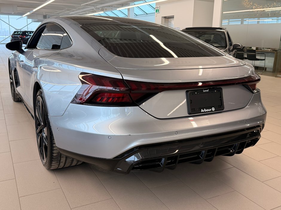 Audi RS e-tron GT RS 2023-6