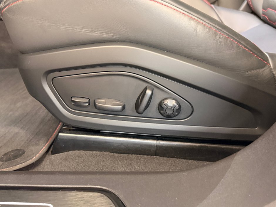 Audi RS e-tron GT RS 2023-16