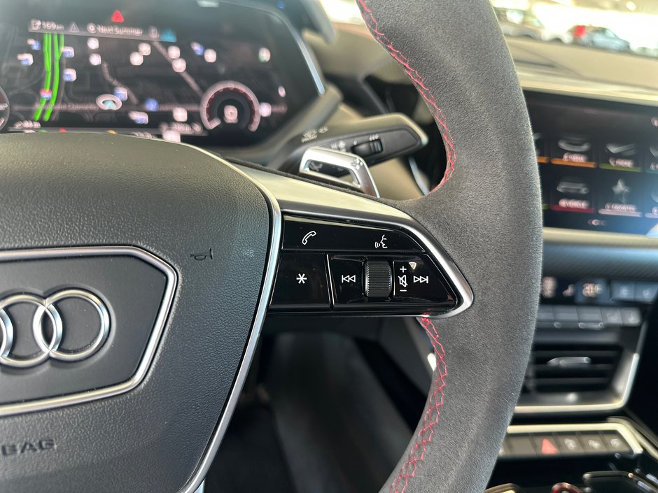 Audi RS e-tron GT RS 2023-21