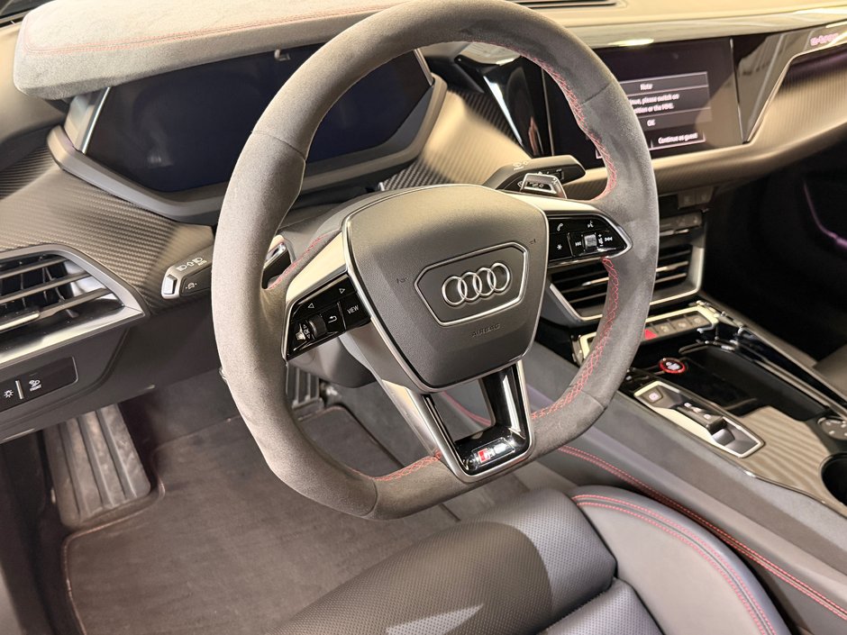 Audi RS e-tron GT RS 2023-17