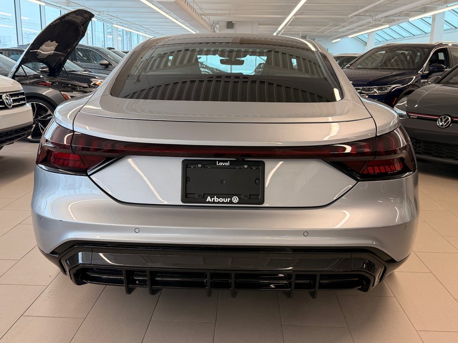 Audi RS e-tron GT RS 2023-7