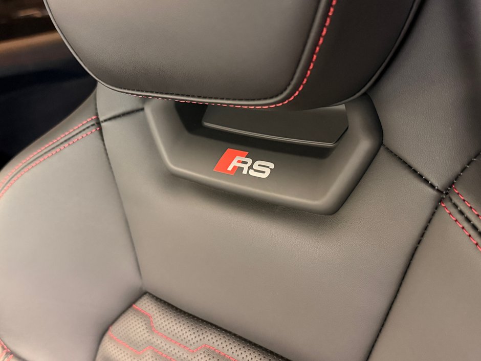 Audi RS e-tron GT RS 2023-14