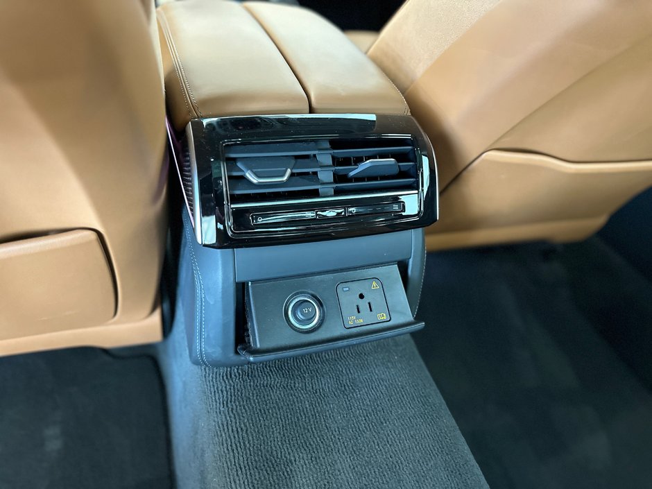 2025 Audi S8-13