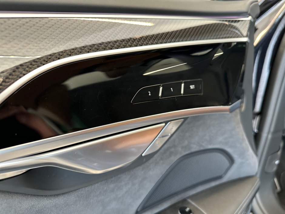 2025 Audi S8-21