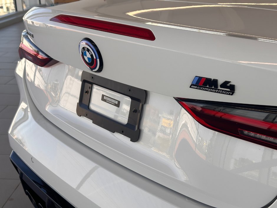 2023 BMW M4 Competition M xDrive-10