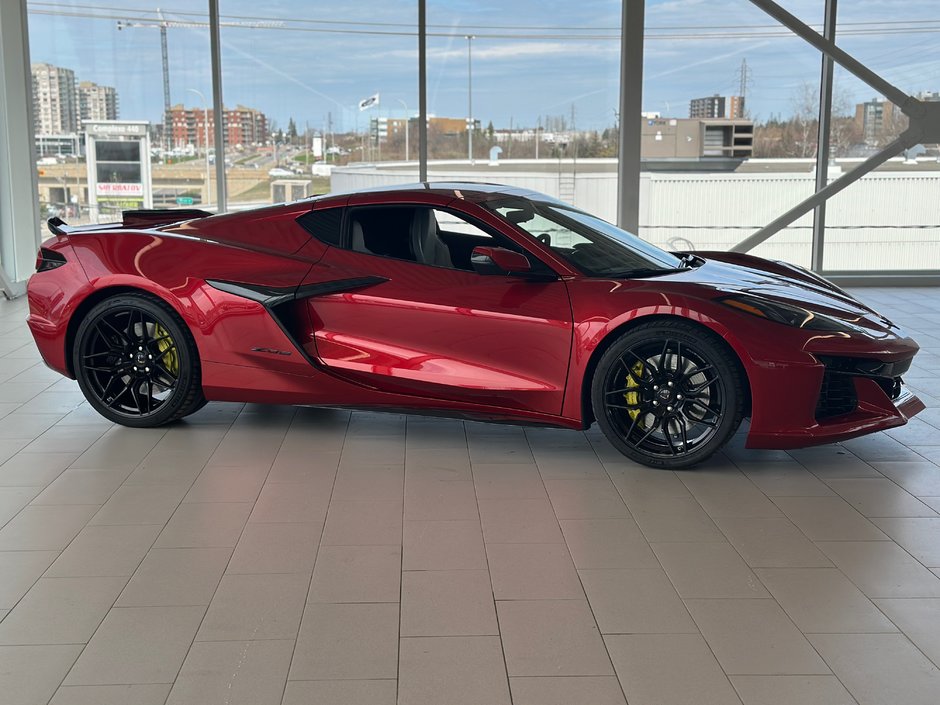 Chevrolet Corvette 1LZ 2024-1
