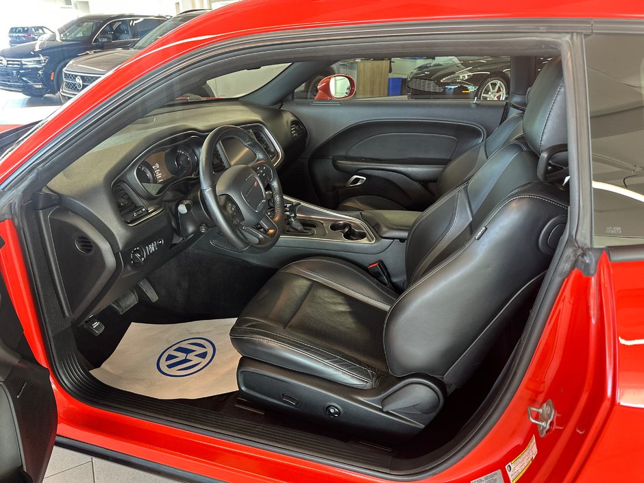 2017 Dodge Challenger R/T-10