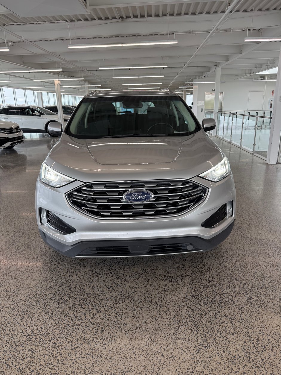2019 Ford Edge Titanium-1