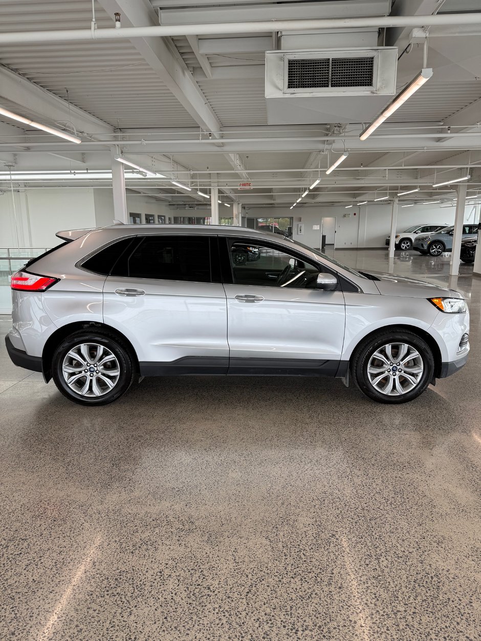 2019 Ford Edge Titanium-3