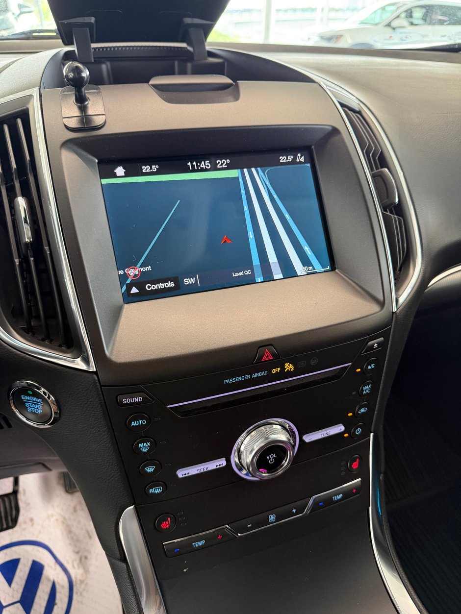 2019 Ford Edge Titanium-15