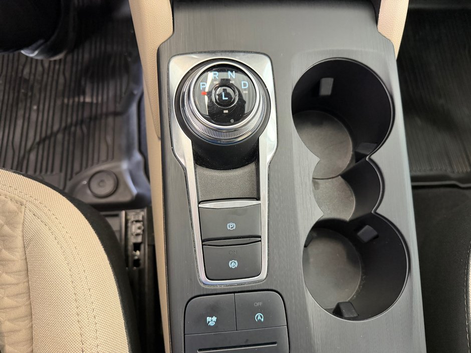 2022 Ford Escape SE-13